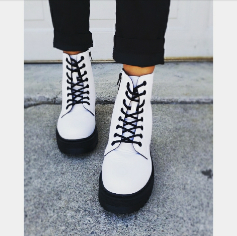 🚨The Seattle// white platform combat boot - Picture 8 of 12